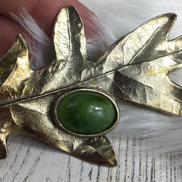 Vintage Pisces Leaf Brooch w/ Green Cabochon - Picture 2 of 7
